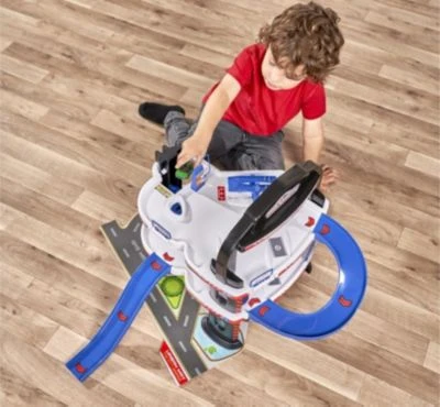 Majorette New Urban Garage + 5 Cars 7 Majorette New Urban Garage + 5 Cars – Bild 5