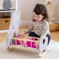 MyToys ORIGINALS Holz Puppenwiege, Grau Mit Bettwäsche -Kinder Verkauf 19919005 02