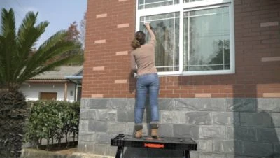 TECH-CRAFT Werkbank 5-in-1 Montagetritt Rollwagen/Montageliege Sägebock 6 TECH-CRAFT Werkbank 5-in-1 Montagetritt Rollwagen/Montageliege Sägebock – Bild 4