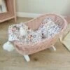 TinaForKids Puppenwiege Aus Weiden Mit Bettwäscheset, Puppenbett Altrosa/Weiß -Kinder Verkauf 29721269 01