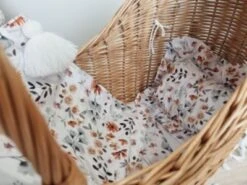 TinaForKids Puppenwagen Mit Bettwäscheset Aus Weiden Und Holz, Natur/Weiß -Kinder Verkauf 29721279 03