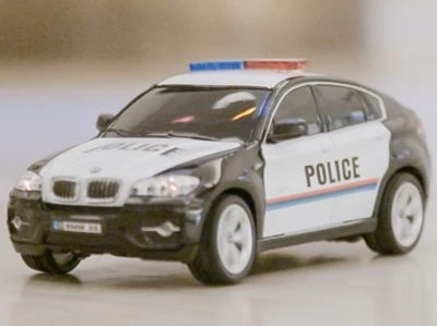 RC Scale Car BMW X6 Police, Revell Control Ferngesteuertes Polizeiauto Im Maßstab 1:24, 20 Cm 6 RC Scale Car BMW X6 Police, Revell Control Ferngesteuertes Polizeiauto Im Maßstab 1:24, 20 Cm – Bild 4